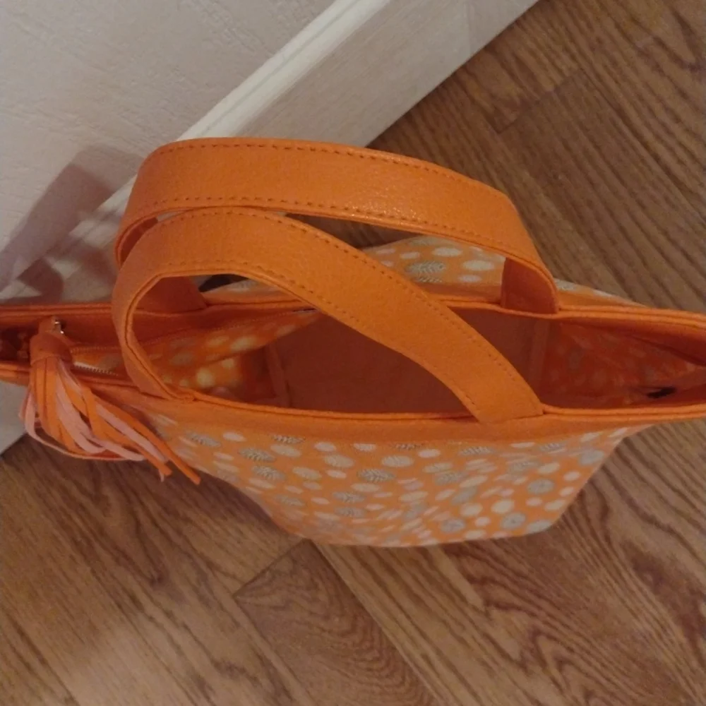 Handbag - Picture 2 of 2